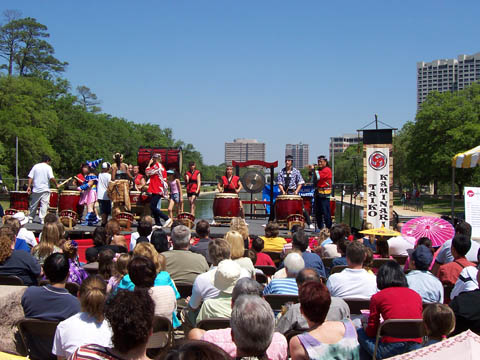 Kaminari Taiko (Japanese Drummers) put on quite a show